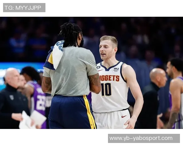 哈珀在本场比赛中表现出色荣膺最佳后卫超越费尔斯卡斯尔和福克斯 哈珀在本场比赛中表现出色荣膺最佳后卫超越费尔斯卡斯尔和福克斯