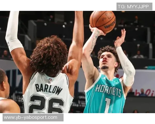 科纳特社媒分享与赫拉芬贝赫合照庆祝结束四连败重回胜利轨道 科纳特社媒分享与赫拉芬贝赫合照庆祝结束四连败重回胜利轨道